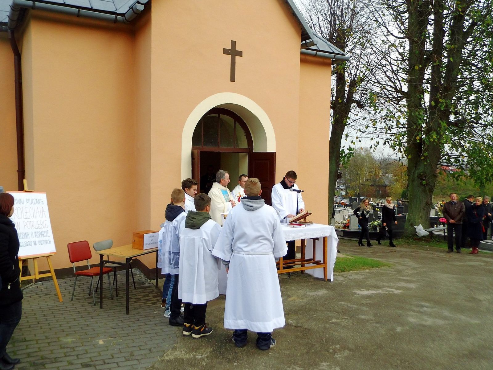 Msza Święta w Kaplicy Cmentarnej