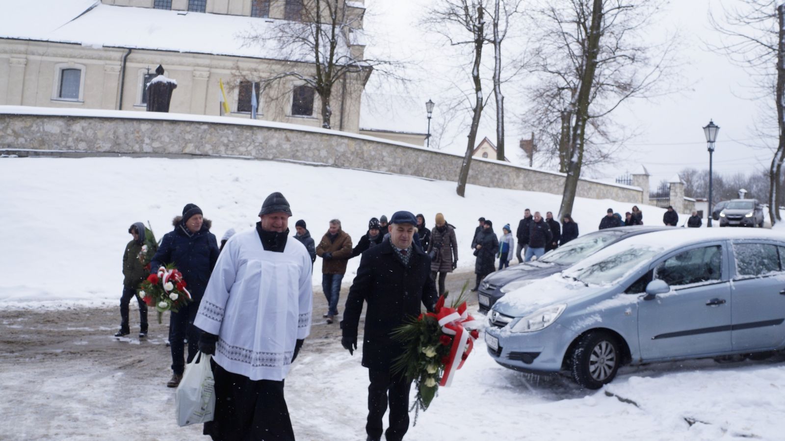 Przemarsz pod kurhan powstańczy